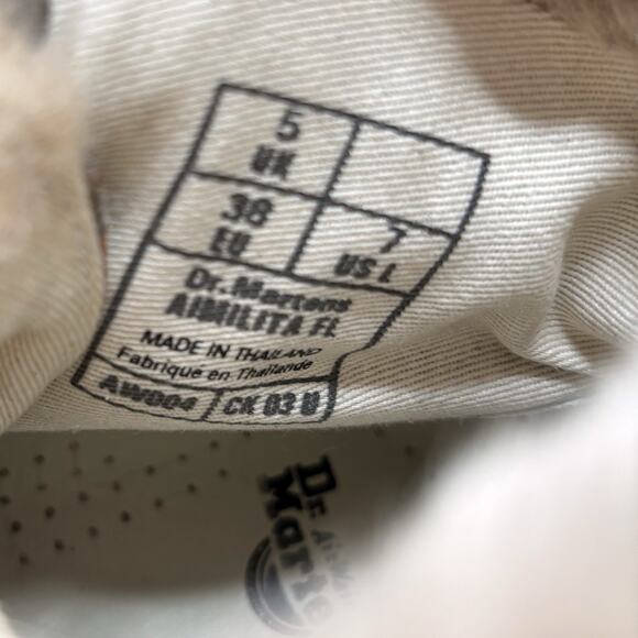 Dr. Martens Women's Aimilita Fur Lined Grizzly Brown Leather Boots US Size 7 - Picture 11 of 11